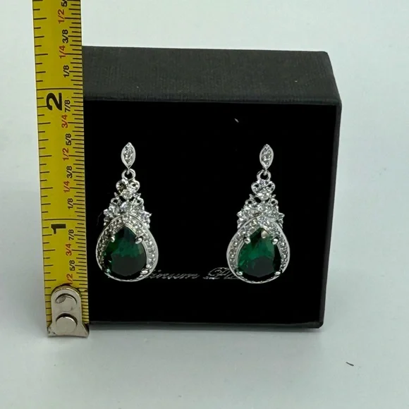 NWT Simulated Emerald, Simulated Diamond Earrings in Silvertone 6.20 ctw NW Box - Picture 13 of 13